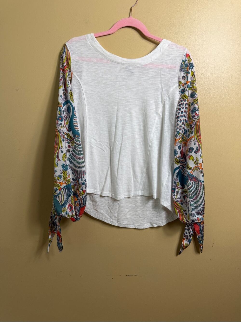 Anthropologie maybelle bird Peacock blouse. Small white.